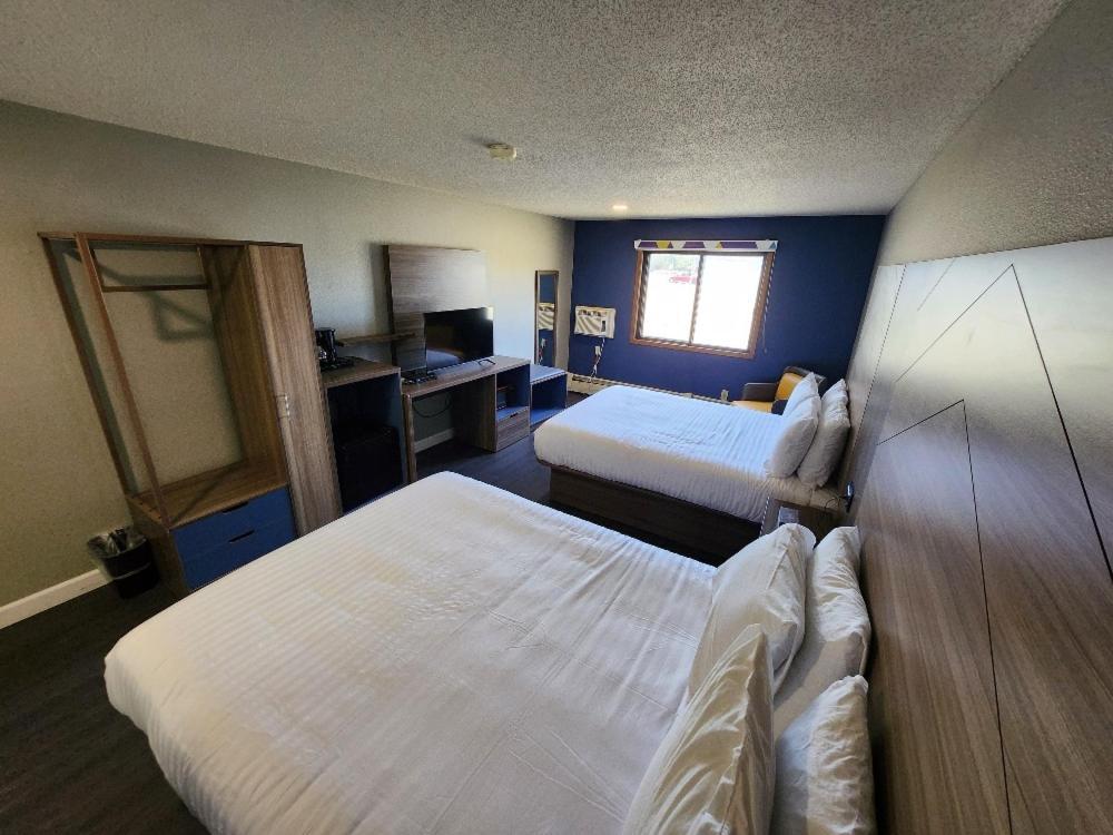 Super 8 By Wyndham Hayward Wi Motel Exterior foto