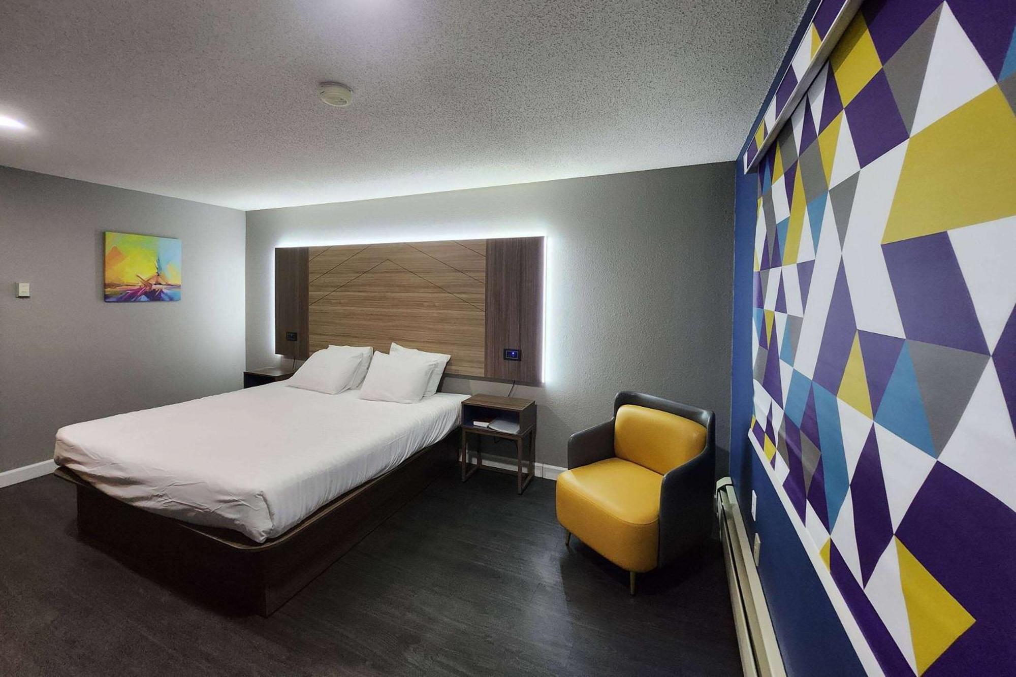 Super 8 By Wyndham Hayward Wi Motel Exterior foto