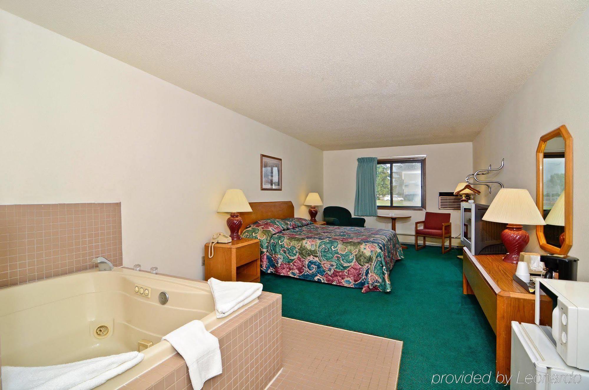 Super 8 By Wyndham Hayward Wi Motel Exterior foto