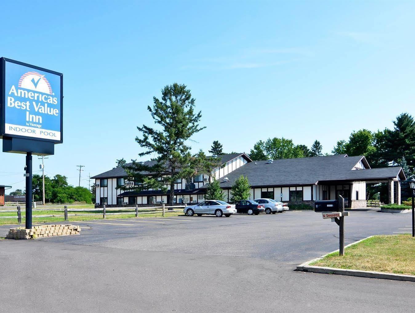 Super 8 By Wyndham Hayward Wi Motel Exterior foto
